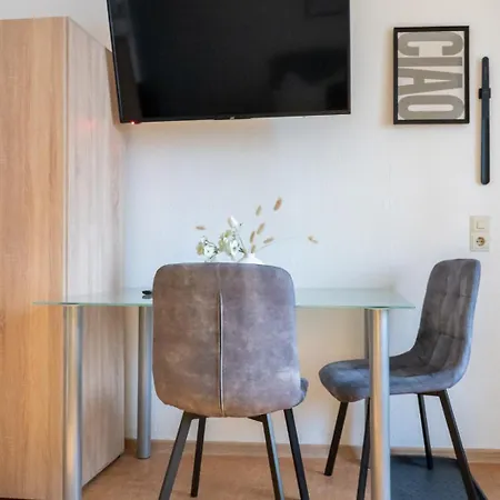 Quiet - 2 Single Beds - - Netflix *