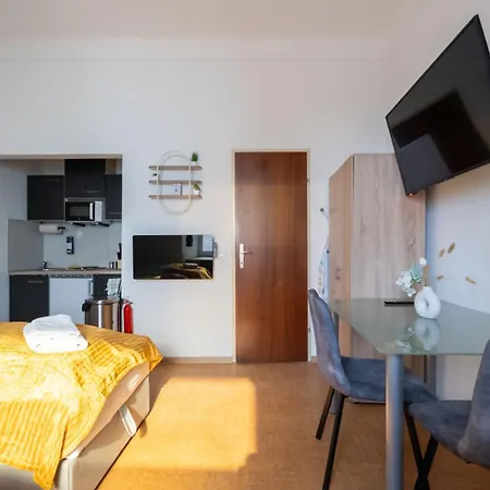 Quiet - 2 Single Beds - - Netflix Διαμέρισμα Λεόμπεν