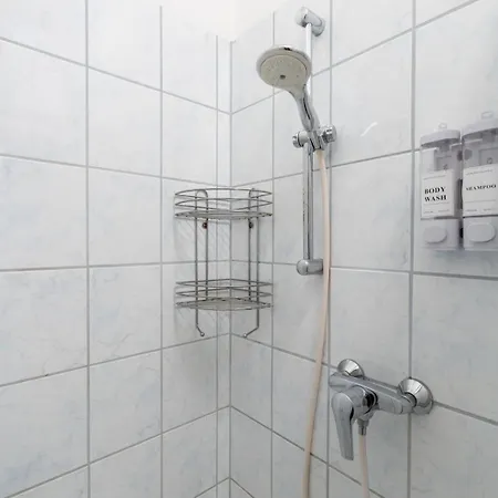 Quiet - 2 Single Beds - - Netflix لوبن